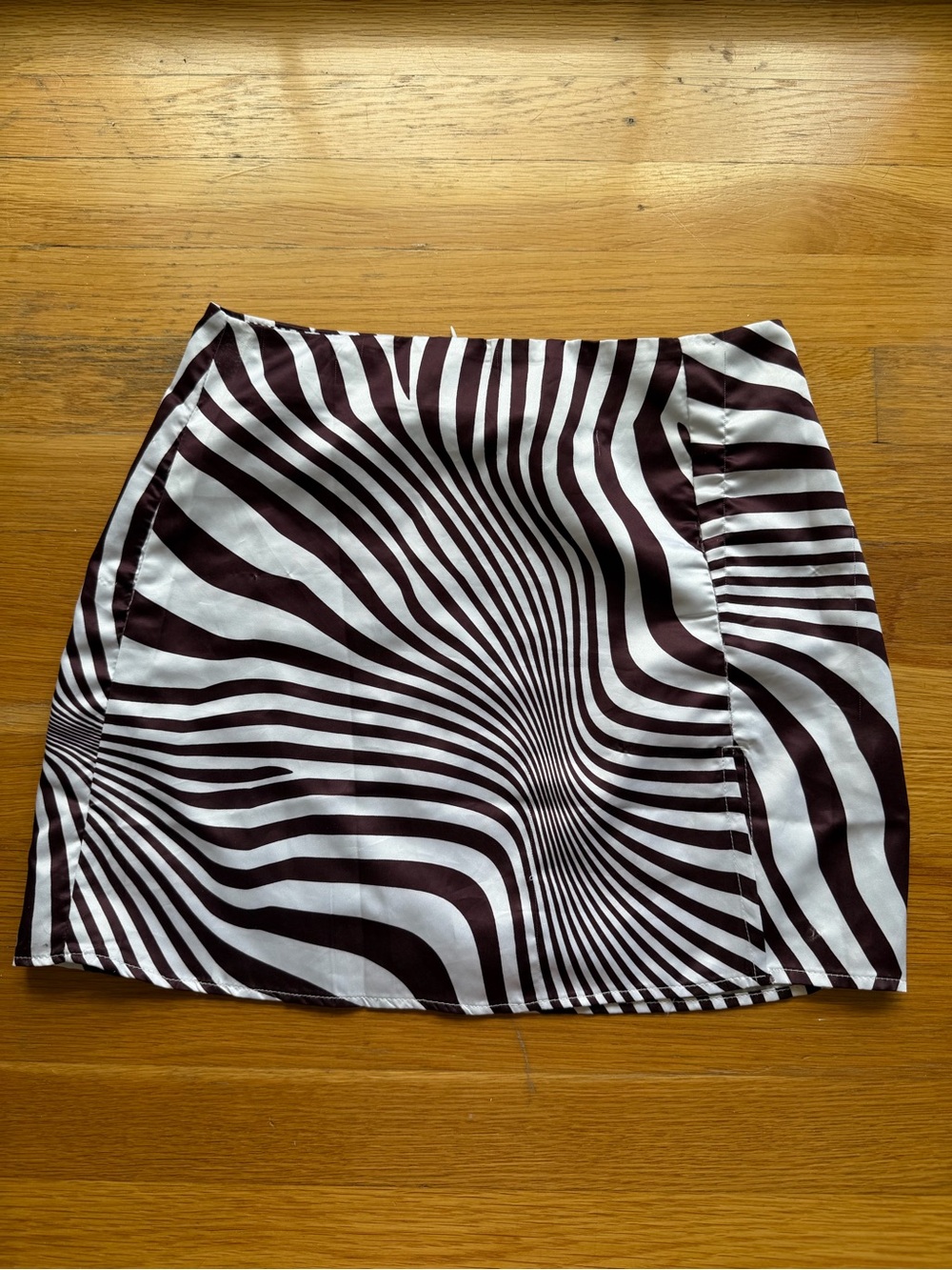 Princess Polly Brown & White Abstract Print Mini Skirt - Size US 4